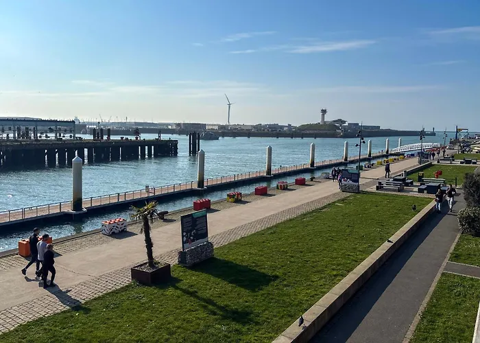 Дом отдыха Maison 3 Avec Terrasse Parking Proche De Boulogne-sur-mer Сен-Мартен-Булонь
